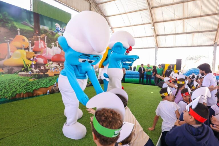 Sicredi e Smurfs levam educação para sustentabilidade a mais de 600 crianças em Avaré/SP